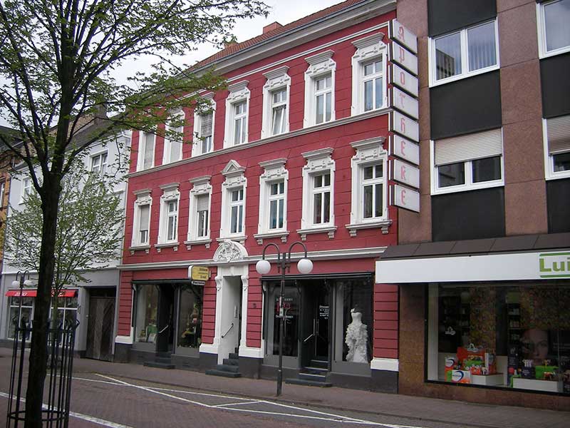 Dachgeschosswohnung_klehr_immobilien Eine Dachgeschosswohnung in St. Ingbert in gepflegtem Denkmalobjekt in St. Ingbert ist zu vermieten